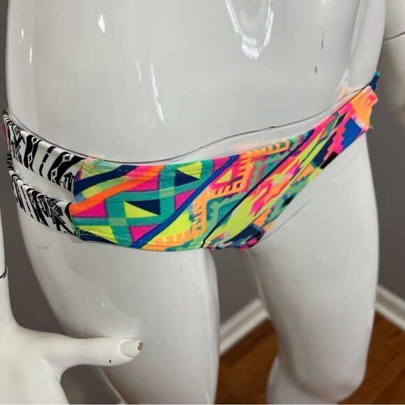 Victoria's Secret Lime Green Top/Delia's Abstract Print Bikini --‎ S & 34B - Picture 9 of 11